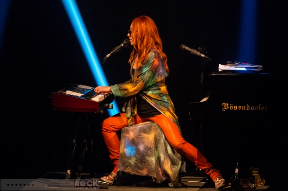 Tori-Amos-Concert-Review-Unrepentant-Geraldines-Tour-2014-San-Diego-Humphreys-Concerts-By-The-Bay-Outdoor-Amphiteatre-01-RSJ