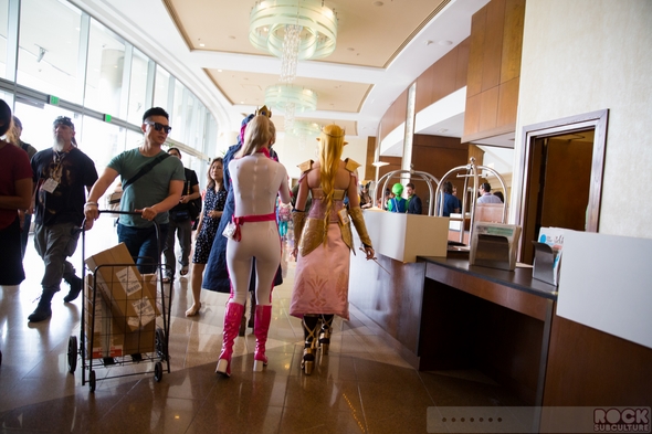 SDCC-San-Diego-Comic-Con-2014-Photos-Photography-Exhibit-Hall-Gaslamp-Costumes-001-RSJ