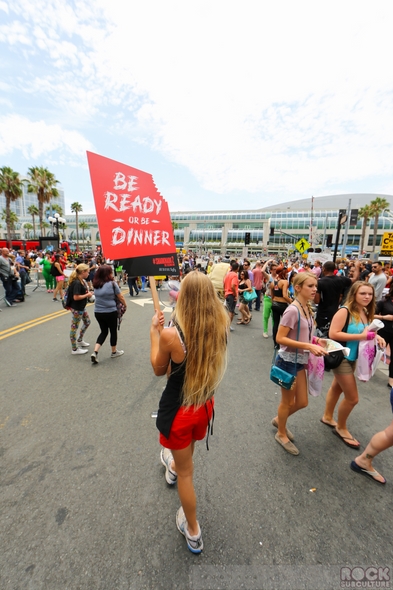 SDCC-San-Diego-Comic-Con-2014-Photos-Photography-Exhibit-Hall-Gaslamp-Costumes-001-RSJ