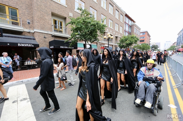 SDCC-San-Diego-Comic-Con-2014-Photos-Photography-Exhibit-Hall-Gaslamp-Costumes-001-RSJ