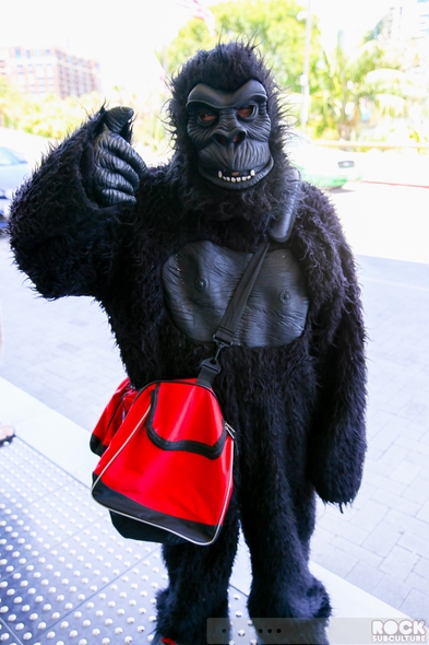 San-Diego-Comic-Con-2014-SDCC-Photos-Photography-Costumes-Cosplay-Exhibit-Hall-Masquerade-Images-High-Resolution-001-RSJ