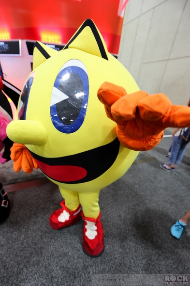 San-Diego-Comic-Con-2014-SDCC-Photos-Photography-Costumes-Cosplay-Exhibit-Hall-Masquerade-Images-High-Resolution-001-RSJ