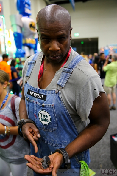 San-Diego-Comic-Con-2014-SDCC-Photos-Photography-Costumes-Cosplay-Exhibit-Hall-Masquerade-Images-High-Resolution-001-RSJ