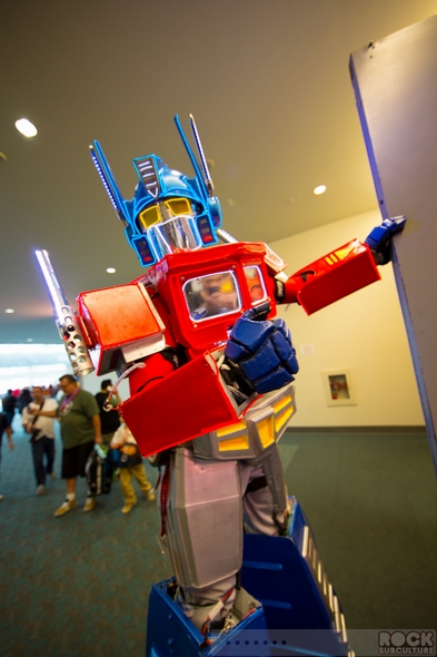 San-Diego-Comic-Con-2014-SDCC-Photos-Photography-Costumes-Cosplay-Exhibit-Hall-Masquerade-Images-High-Resolution-101-RSJ