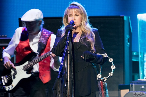 Fleetwood-Mac-Concert-Review-2014-On-With-The-Tour-Live-Photos-Sacramento-Sleep-Train-Arena-01-RSJ