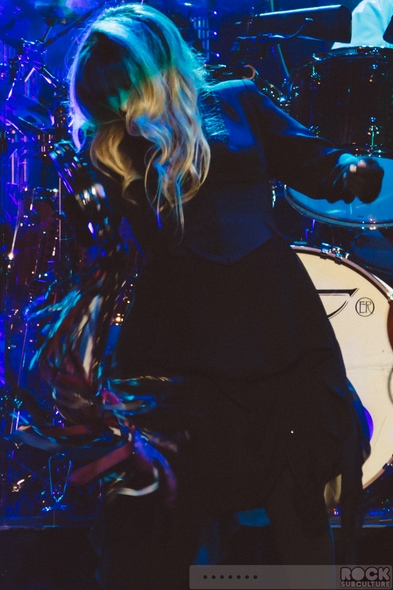 Fleetwood-Mac-Concert-Review-2014-On-With-The-Tour-Live-Photos-Sacramento-Sleep-Train-Arena-01-RSJ