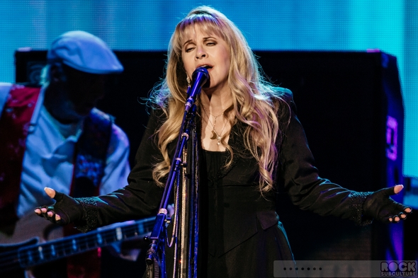 Fleetwood-Mac-Concert-Review-2014-On-With-The-Tour-Live-Photos-Sacramento-Sleep-Train-Arena-01-RSJ