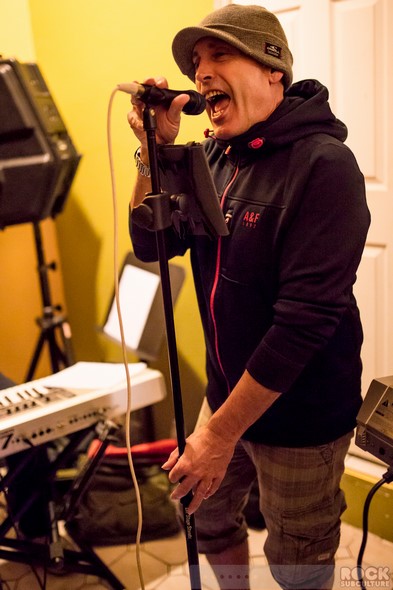 When-In-Rome-2014-Concert-Review-Photos-Clive-Farrington-New-Wave-Restaurant-8tease-002-RSJ