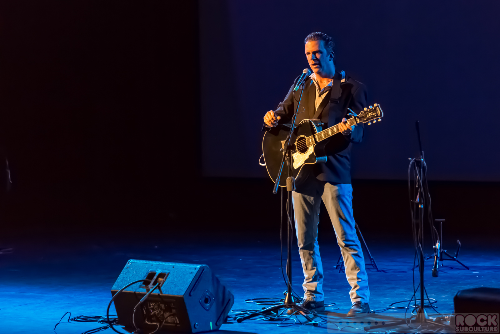 Colin-Hay-2015-Tour-Concert-Review-Live-Photos-Setlist-Crest-Theatre-Sacramento-08