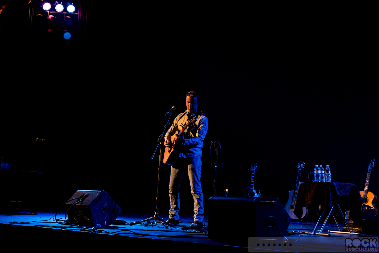 Colin-Hay-2015-Tour-Concert-Review-Live-Photos-Setlist-Crest-Theatre-Sacramento-09