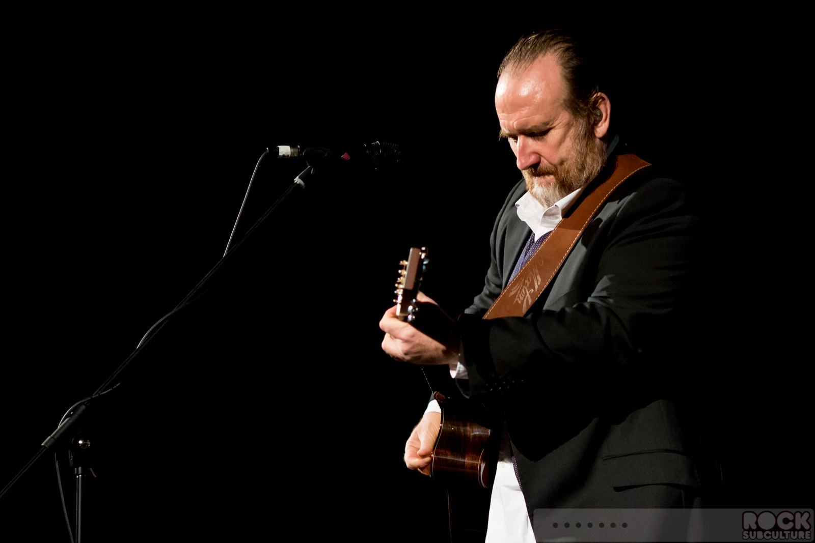 Colin-Hay-2015-Tour-Concert-Review-Live-Photos-Setlist-Crest-Theatre-Sacramento-14