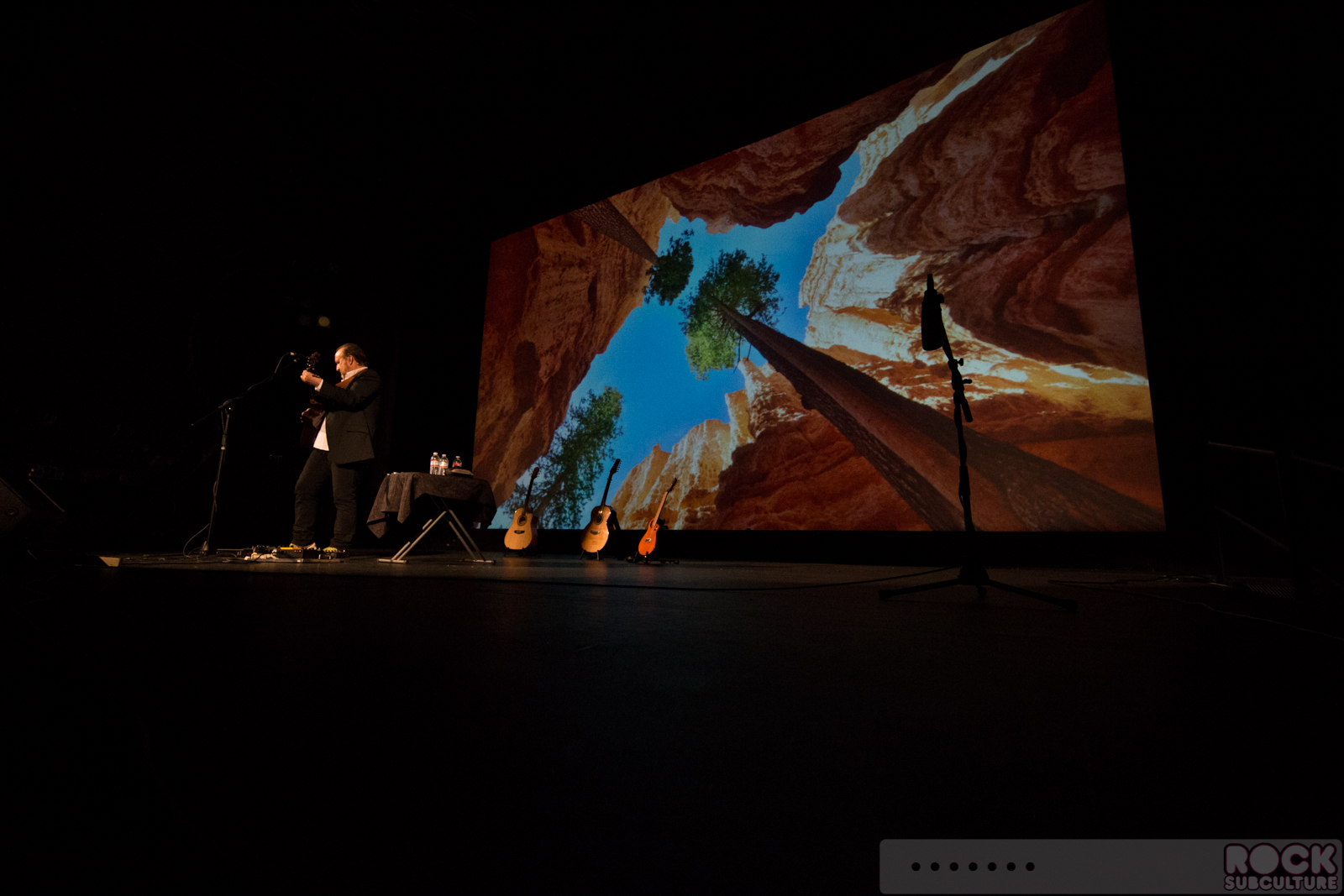 Colin-Hay-2015-Tour-Concert-Review-Live-Photos-Setlist-Crest-Theatre-Sacramento-15