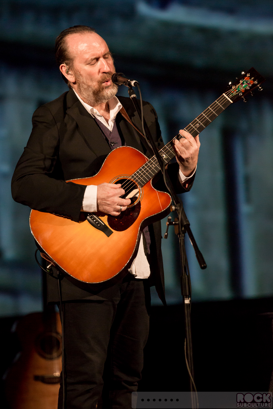 Colin-Hay-2015-Tour-Concert-Review-Live-Photos-Setlist-Crest-Theatre-Sacramento-41