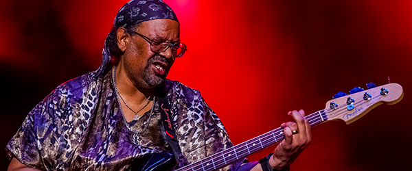 Louis-E-Johnson-Thunder-Thumbs-RIP-2015-The-Brothers-Johnson-Last-Concert-Photos-2013-Photography-Tribute-Memorial-FIa