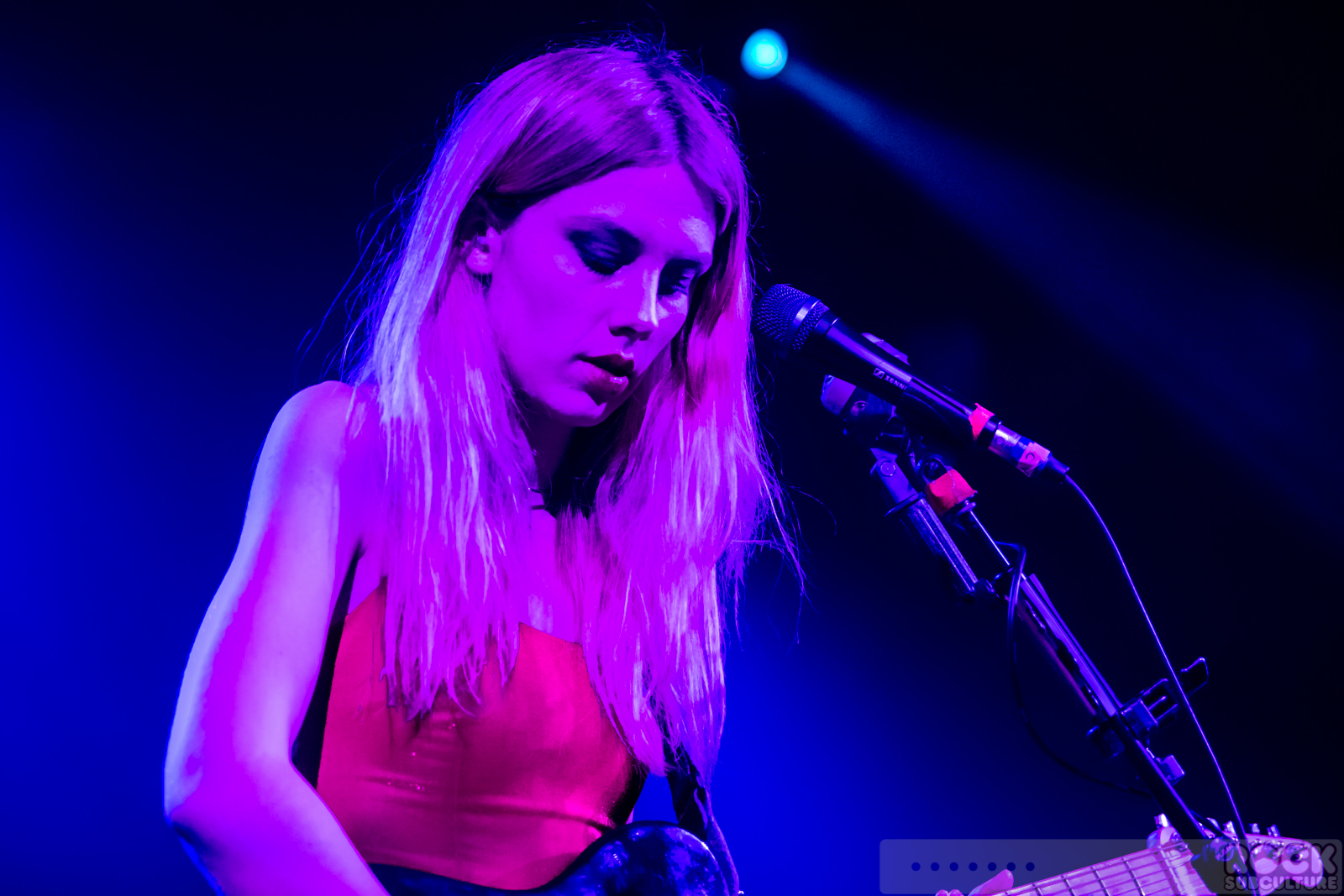 Wolf-Alice-Concert-Review-2015-Tour-Live-Photos-Photography-Setlist-The-Independent-083