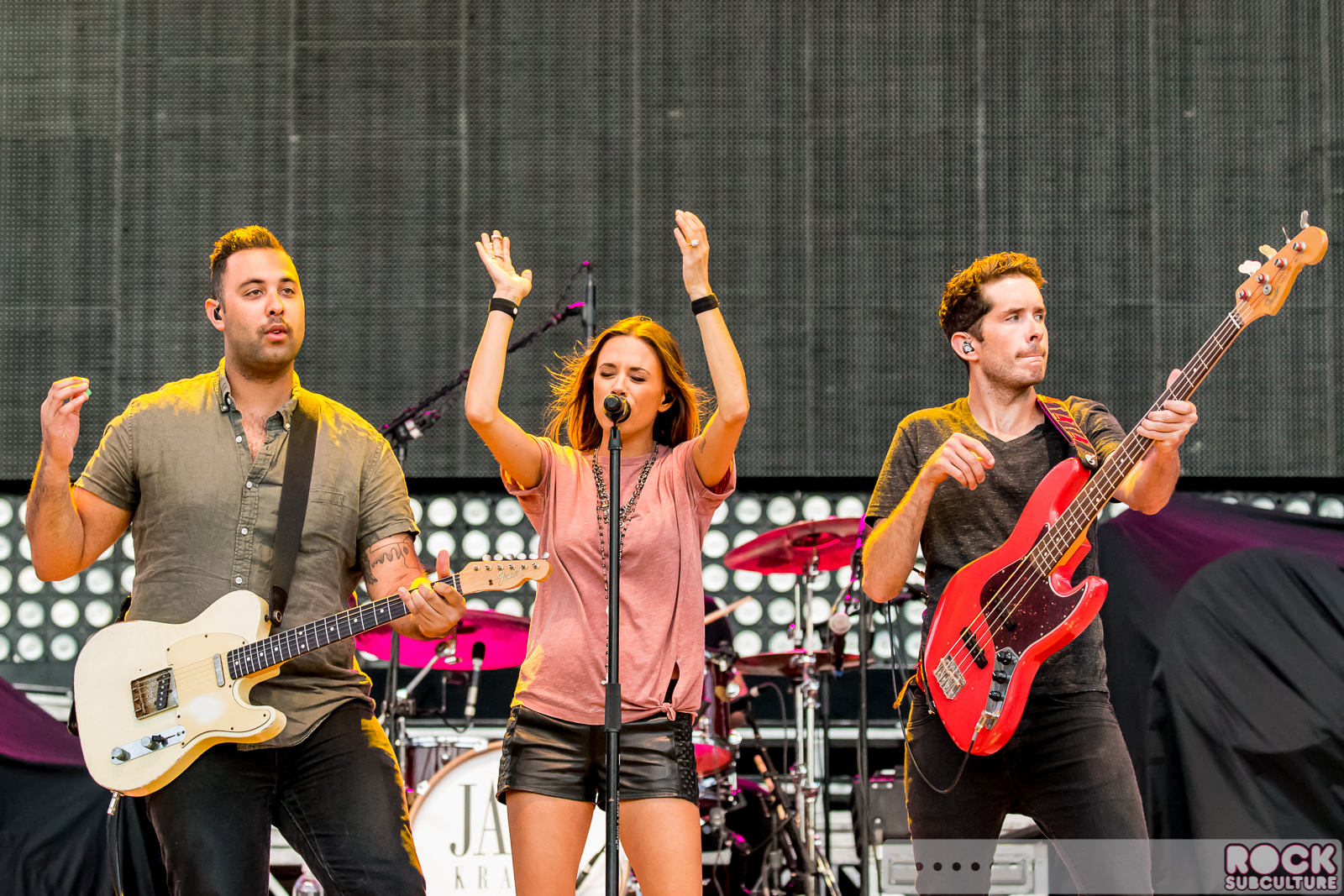 The-Band-Perry-2015-Tour-Concert-Review-Photos-Ironstone-Amphitheatre-1098