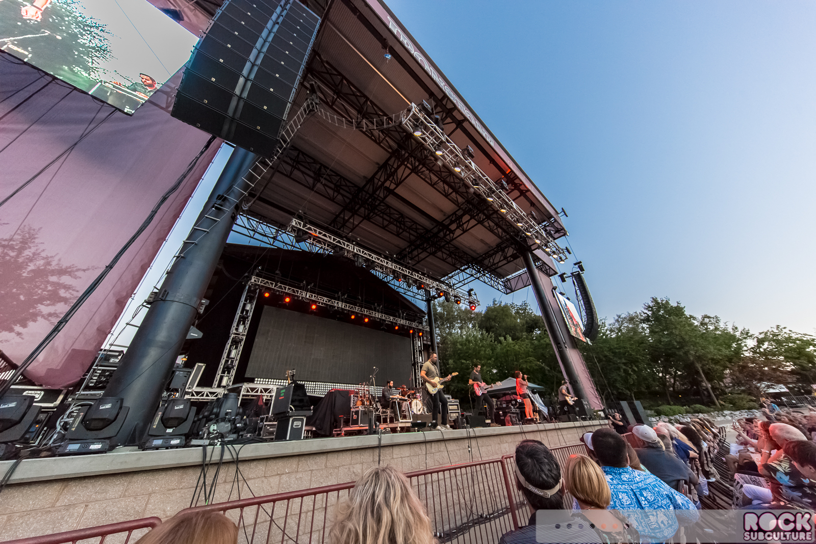 The-Band-Perry-2015-Tour-Concert-Review-Photos-Ironstone-Amphitheatre-1170