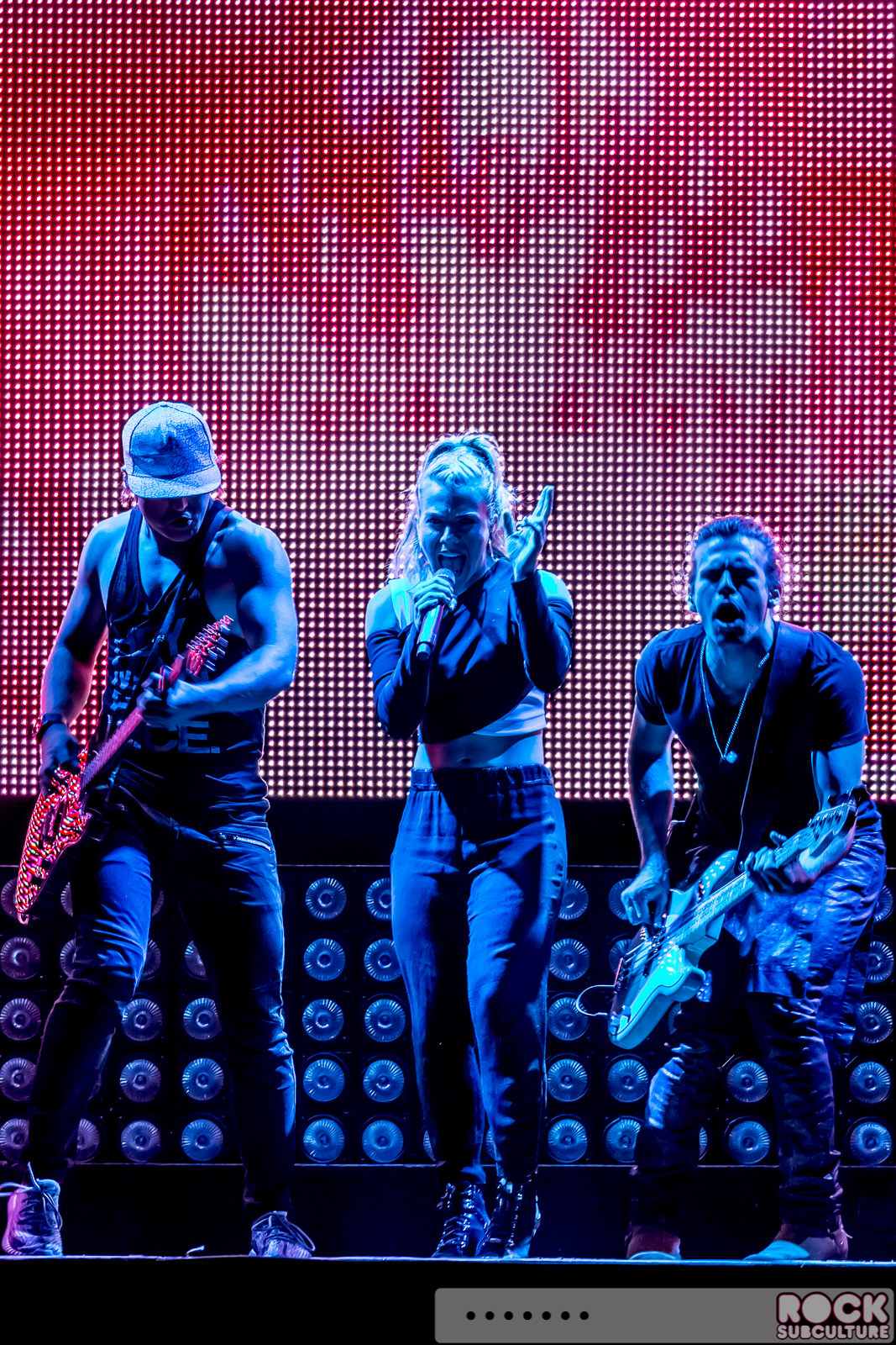 The-Band-Perry-2015-Tour-Concert-Review-Photos-Ironstone-Amphitheatre-1626