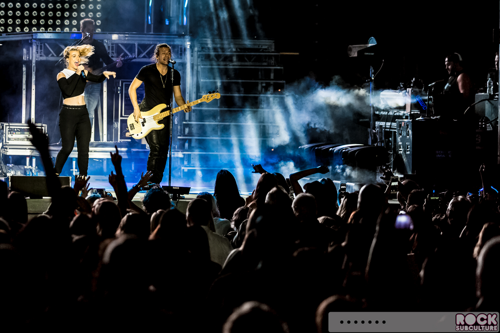 The-Band-Perry-2015-Tour-Concert-Review-Photos-Ironstone-Amphitheatre-1652