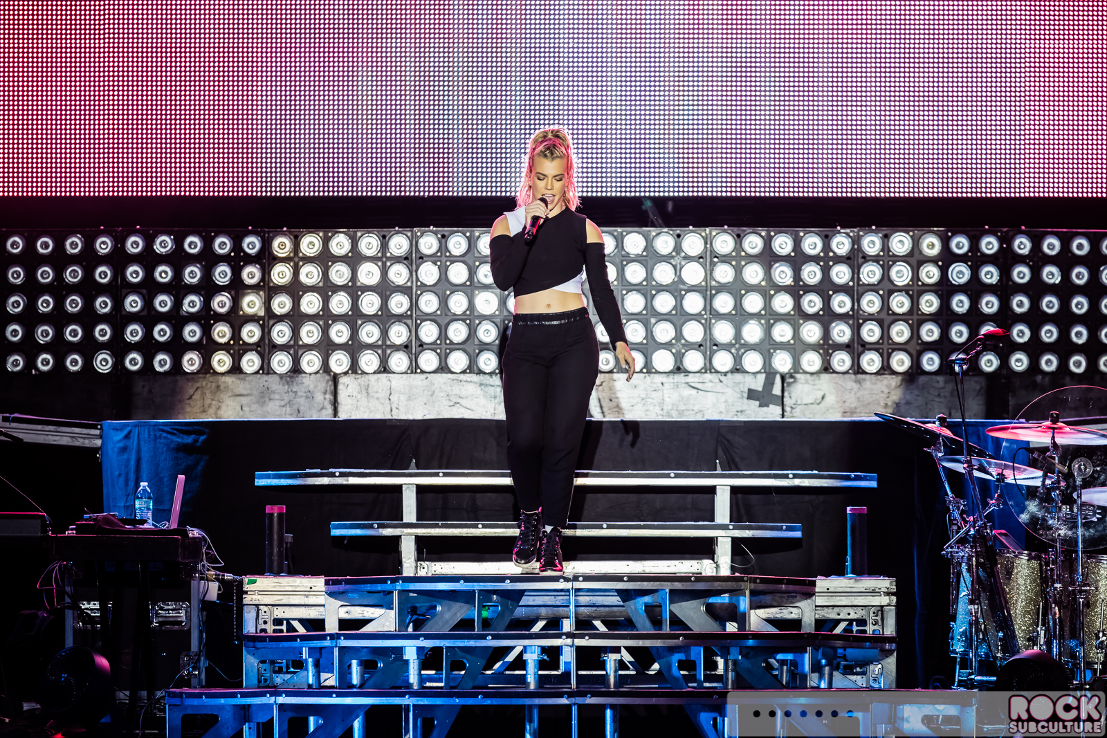 The-Band-Perry-2015-Tour-Concert-Review-Photos-Ironstone-Amphitheatre-1687