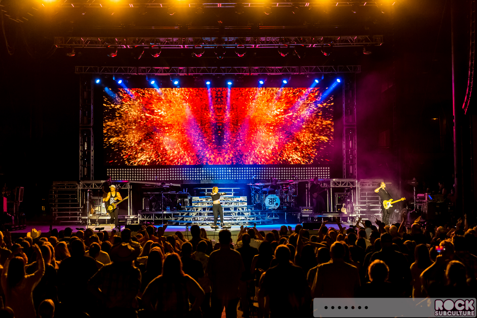 The-Band-Perry-2015-Tour-Concert-Review-Photos-Ironstone-Amphitheatre-1853