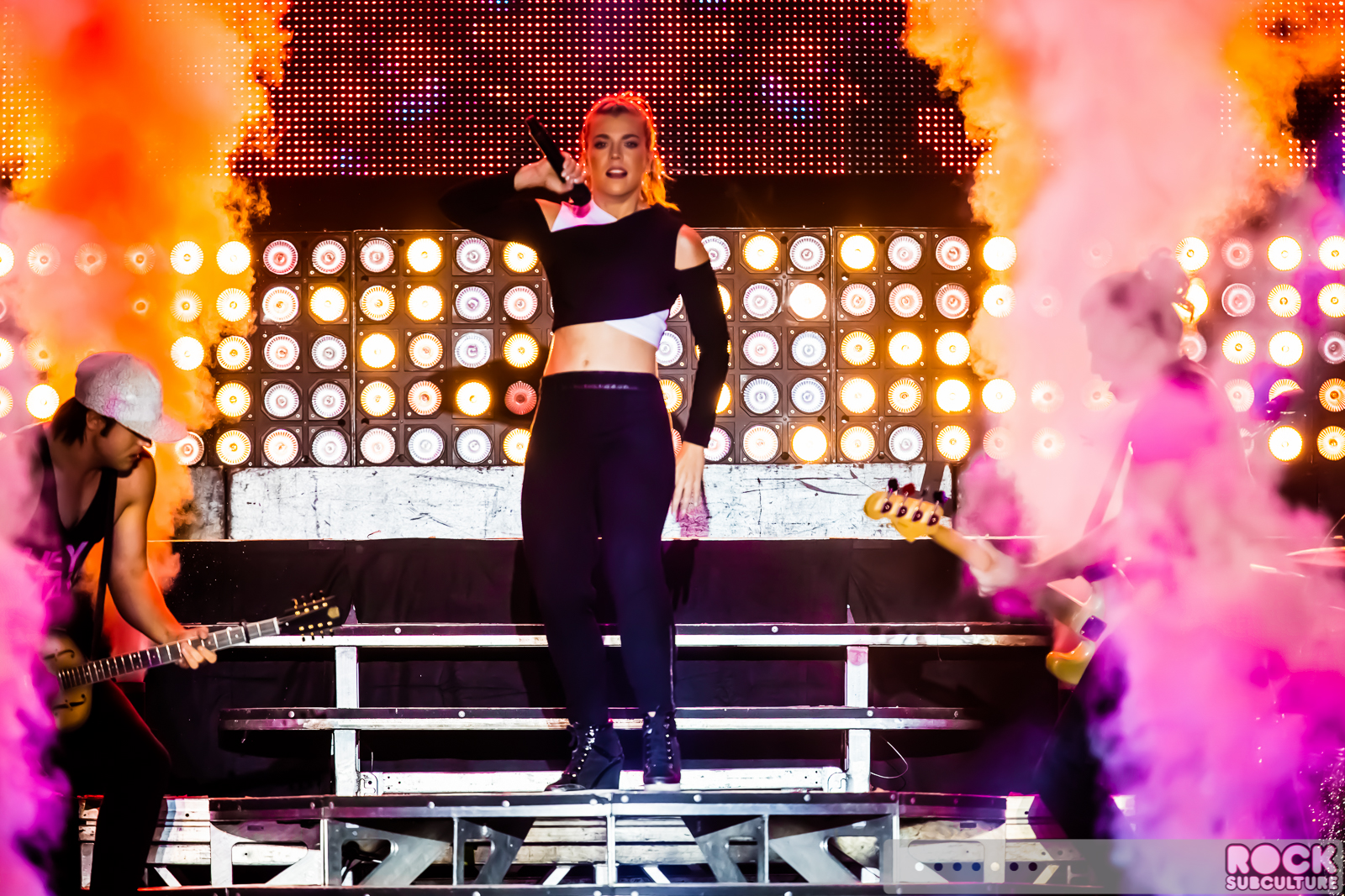 The-Band-Perry-2015-Tour-Concert-Review-Photos-Ironstone-Amphitheatre-2168
