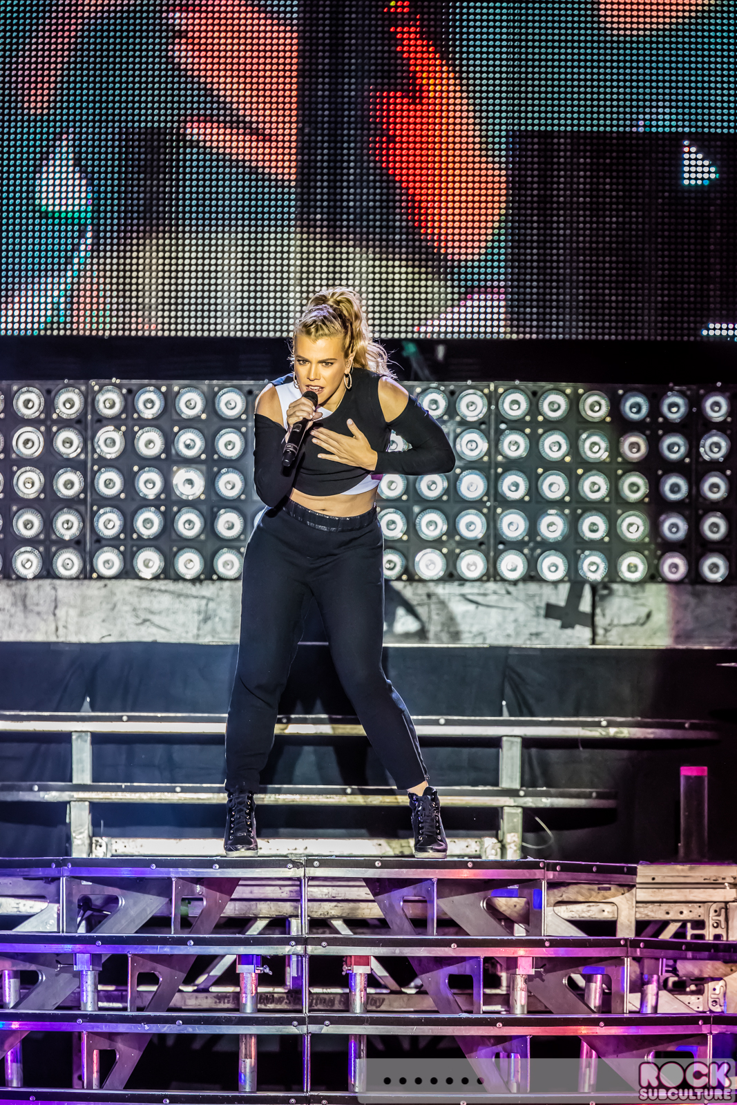 The-Band-Perry-2015-Tour-Concert-Review-Photos-Ironstone-Amphitheatre-2186