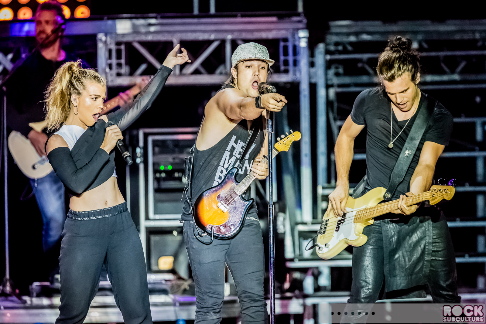 The-Band-Perry-2015-Tour-Concert-Review-Photos-Ironstone-Amphitheatre-2318
