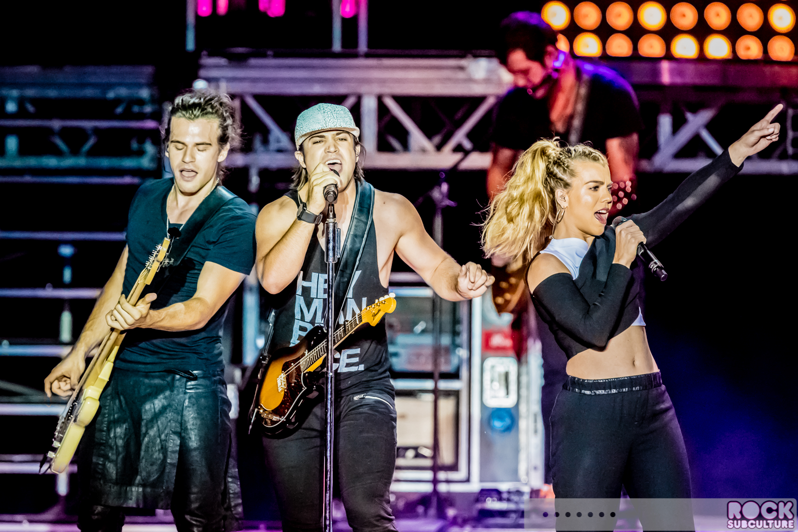 The-Band-Perry-2015-Tour-Concert-Review-Photos-Ironstone-Amphitheatre-2379