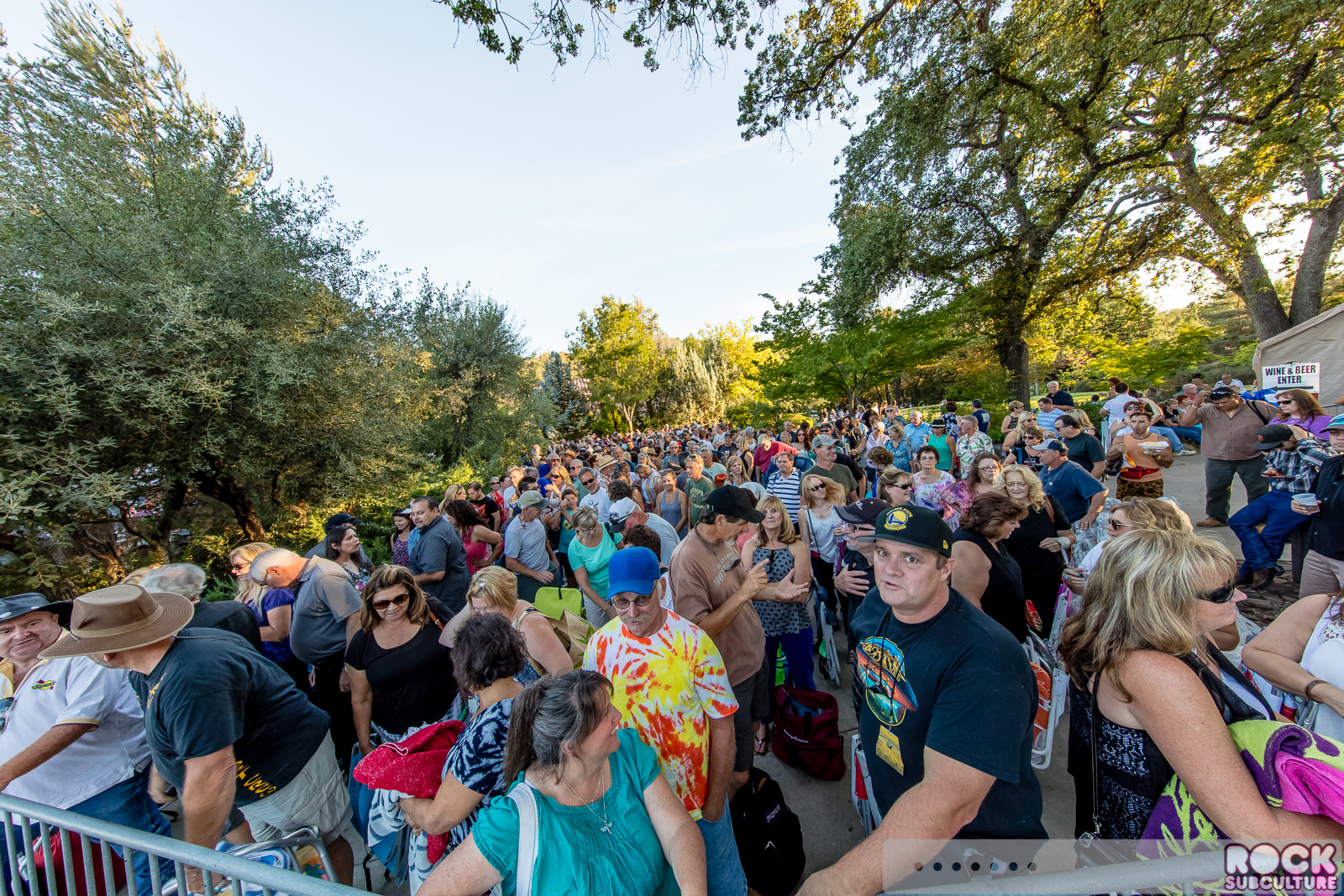 Hall-And-Oates-Ironstone-Amphitheatre-2015-Concert-Photos-Review-Murphys-CA-009