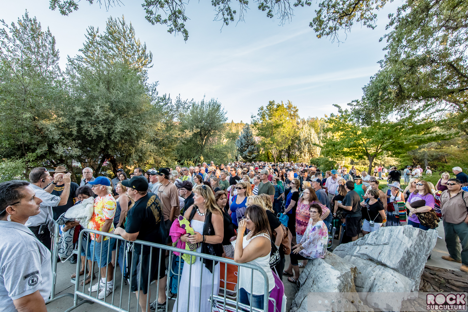 Hall-And-Oates-Ironstone-Amphitheatre-2015-Concert-Photos-Review-Murphys-CA-010