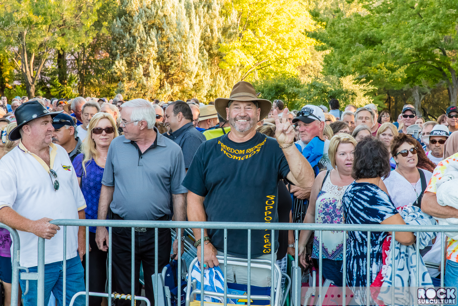 Hall-And-Oates-Ironstone-Amphitheatre-2015-Concert-Photos-Review-Murphys-CA-012