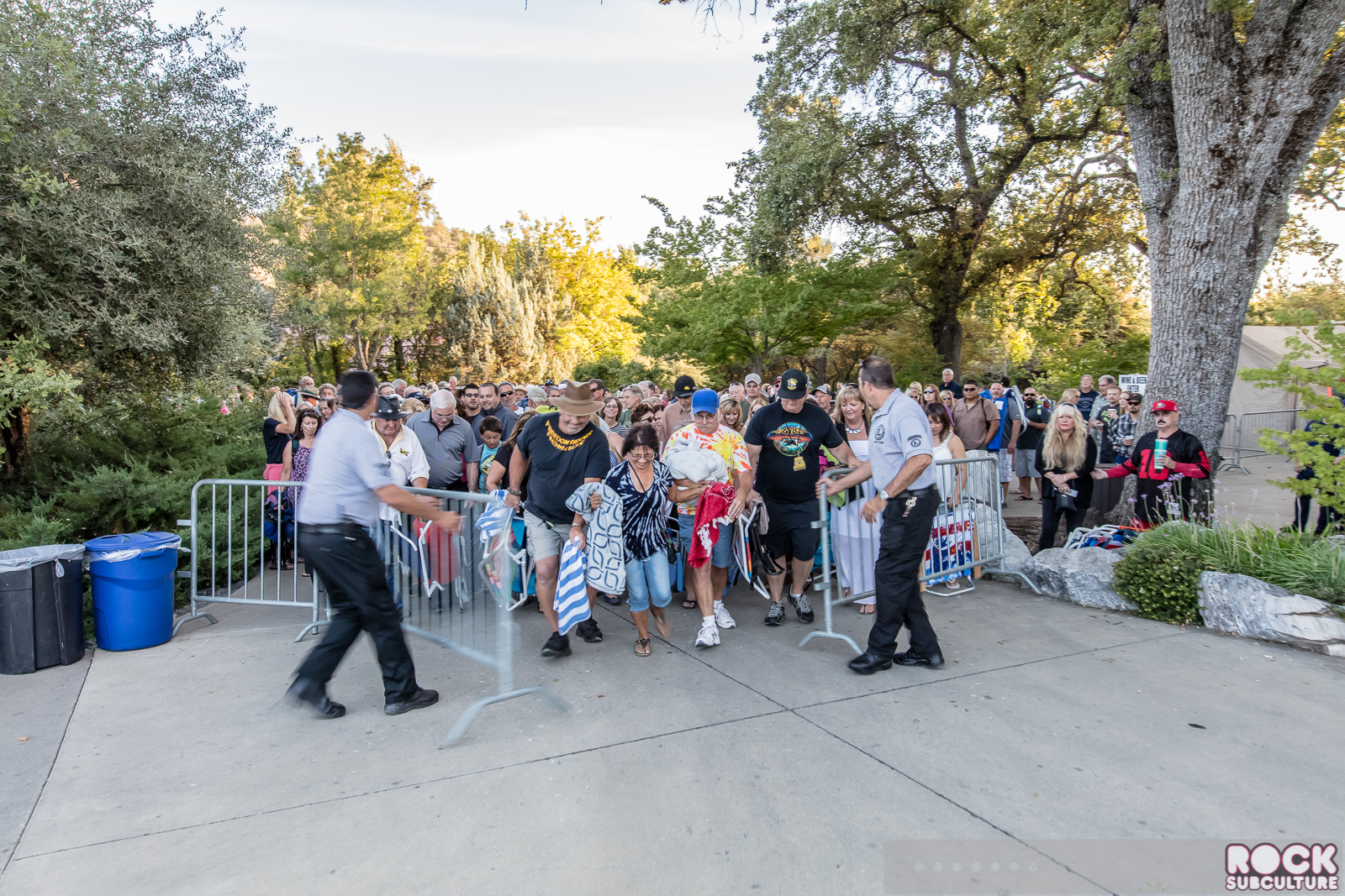Hall-And-Oates-Ironstone-Amphitheatre-2015-Concert-Photos-Review-Murphys-CA-013