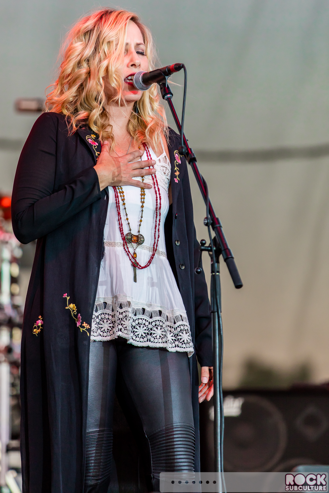 Heart-2015-Tour-Photos-Concert-Review-Photography-Lincoln-Thunder-Valley-Ann-Nancy-Wilson-035