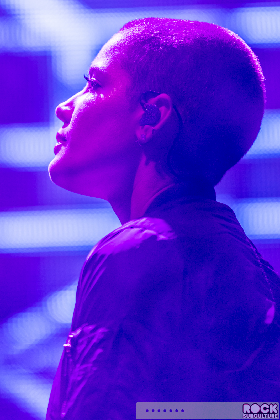Live-105-NSSN-Not-So-Silent-Night-2015-Photos-Concert-Review-Line-Up-Set-List-188