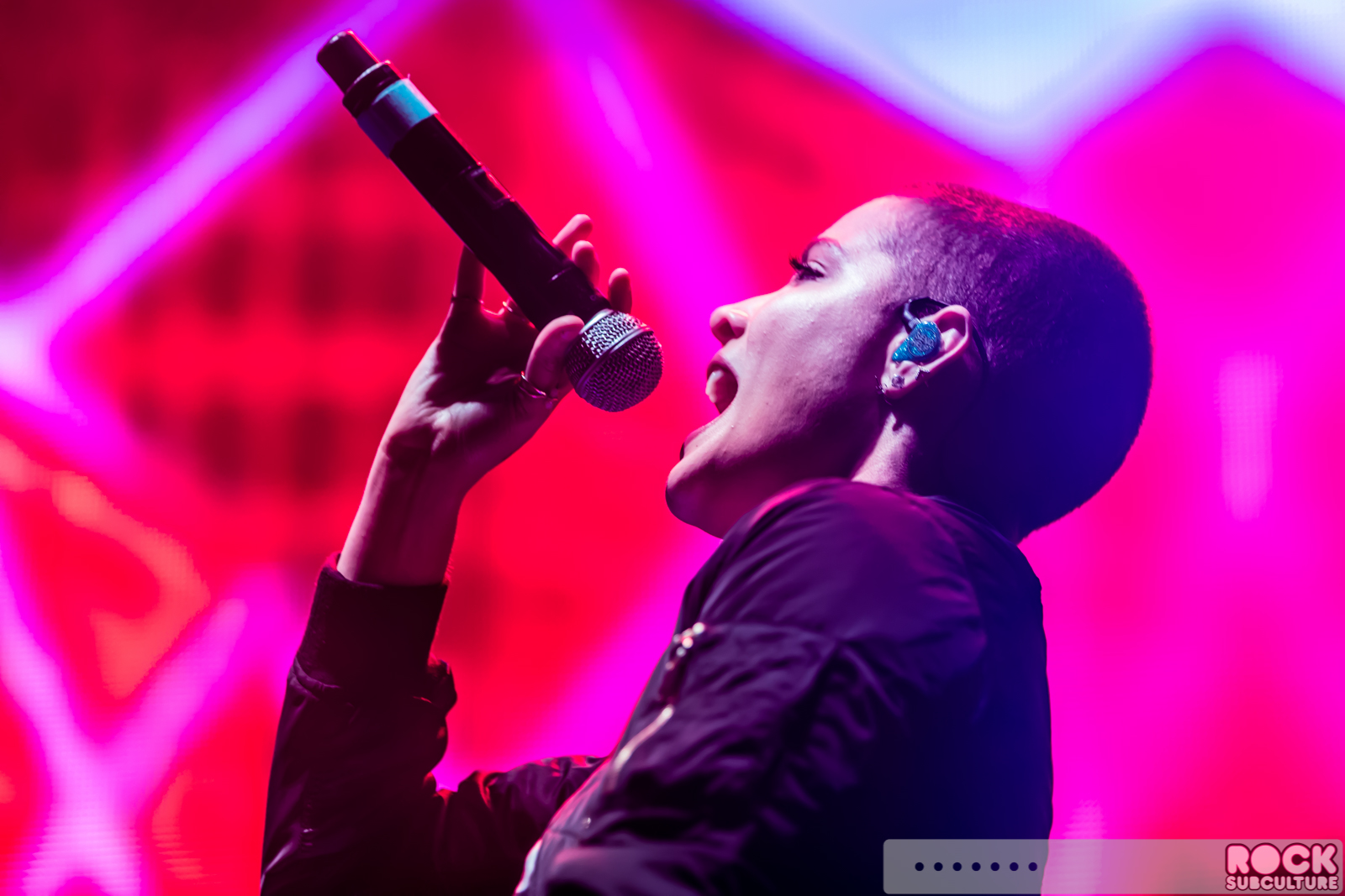 Live-105-NSSN-Not-So-Silent-Night-2015-Photos-Concert-Review-Line-Up-Set-List-196