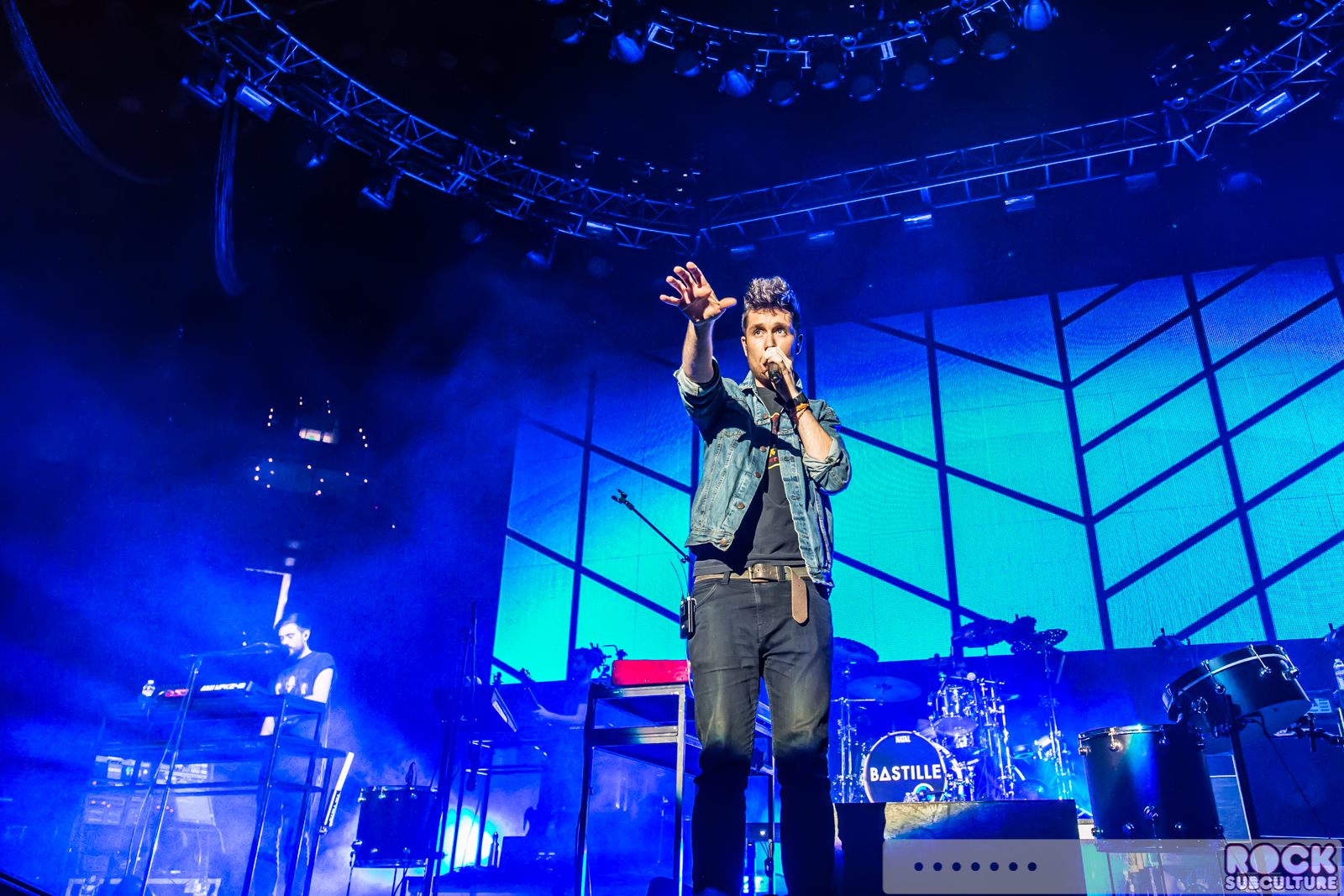 Live-105-NSSN-Not-So-Silent-Night-2015-Photos-Concert-Review-Line-Up-Set-List-336