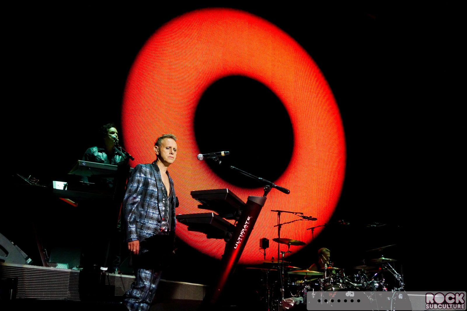 Depeche-Mode-Delta-Machine-Tour-2013-Las-Vegas-Palms-Concert-Photos-Review-03