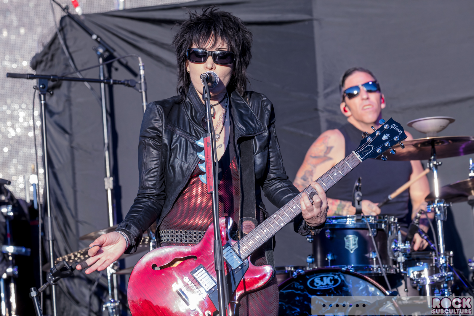 Boston-Joan-Jett-2017-Concert-Tour-Photos-Ironstone-Amphitheatre-Murphys-225