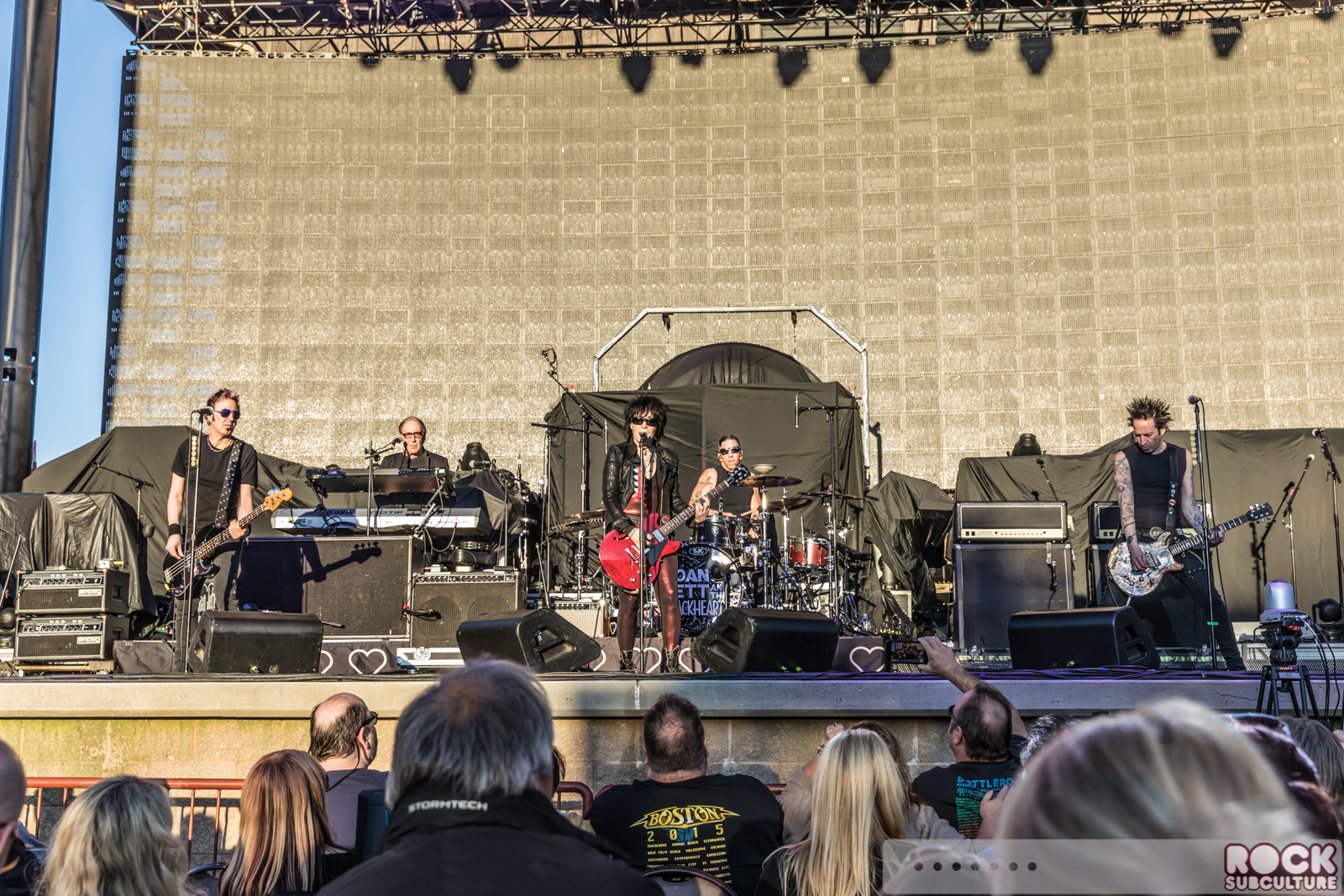Boston-Joan-Jett-2017-Concert-Tour-Photos-Ironstone-Amphitheatre-Murphys-252