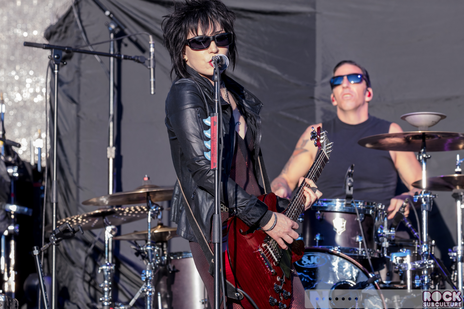 Boston-Joan-Jett-2017-Concert-Tour-Photos-Ironstone-Amphitheatre-Murphys-261