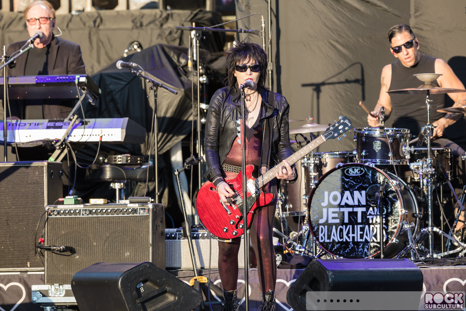 Boston-Joan-Jett-2017-Concert-Tour-Photos-Ironstone-Amphitheatre-Murphys-502