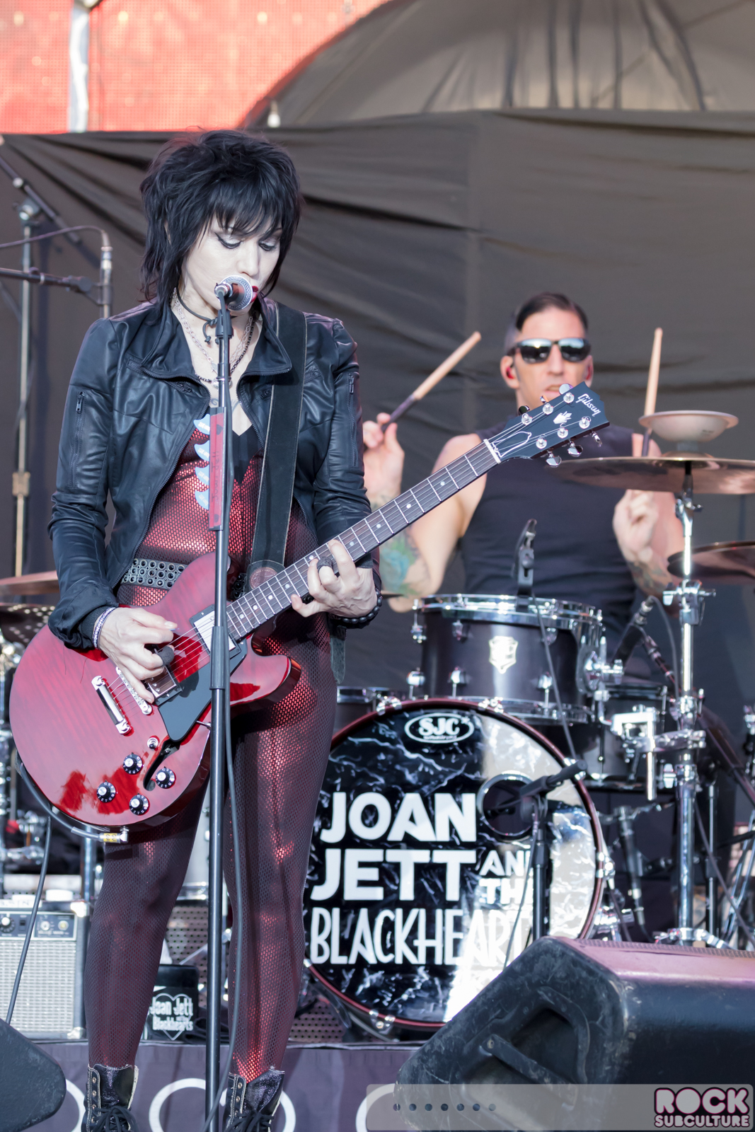 Boston-Joan-Jett-2017-Concert-Tour-Photos-Ironstone-Amphitheatre-Murphys-662