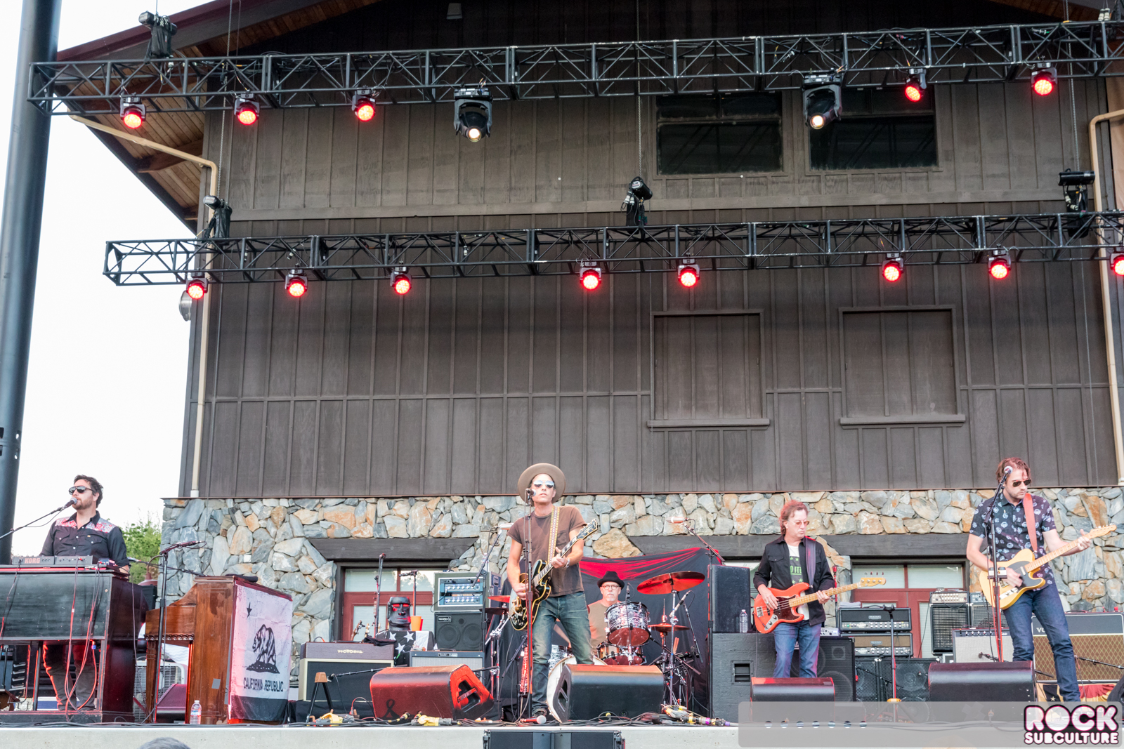 Lindsey-Buckinghamd-Christine-McVie-Concert-Tour-2017-Ironstone-118