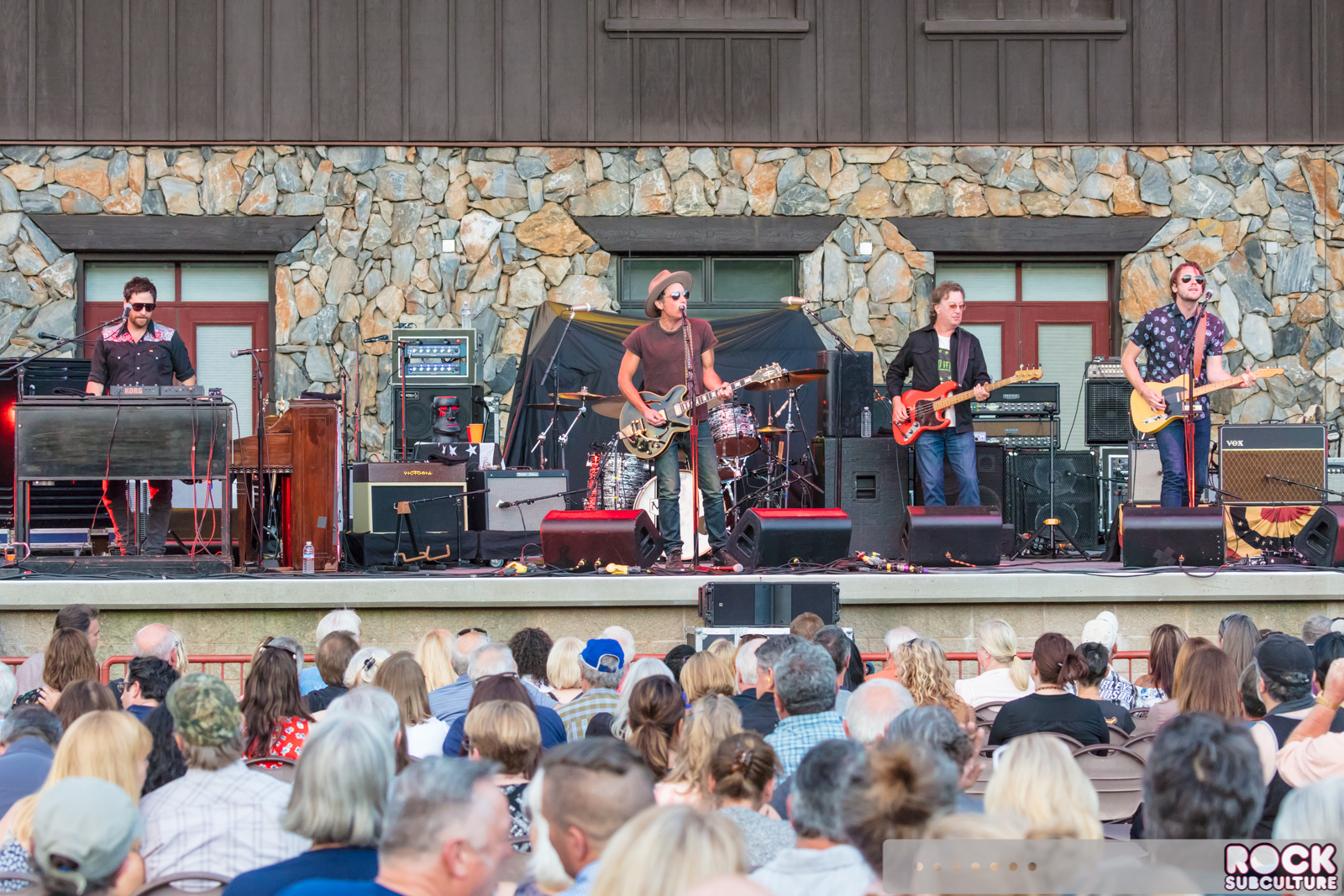 Lindsey-Buckinghamd-Christine-McVie-Concert-Tour-2017-Ironstone-220