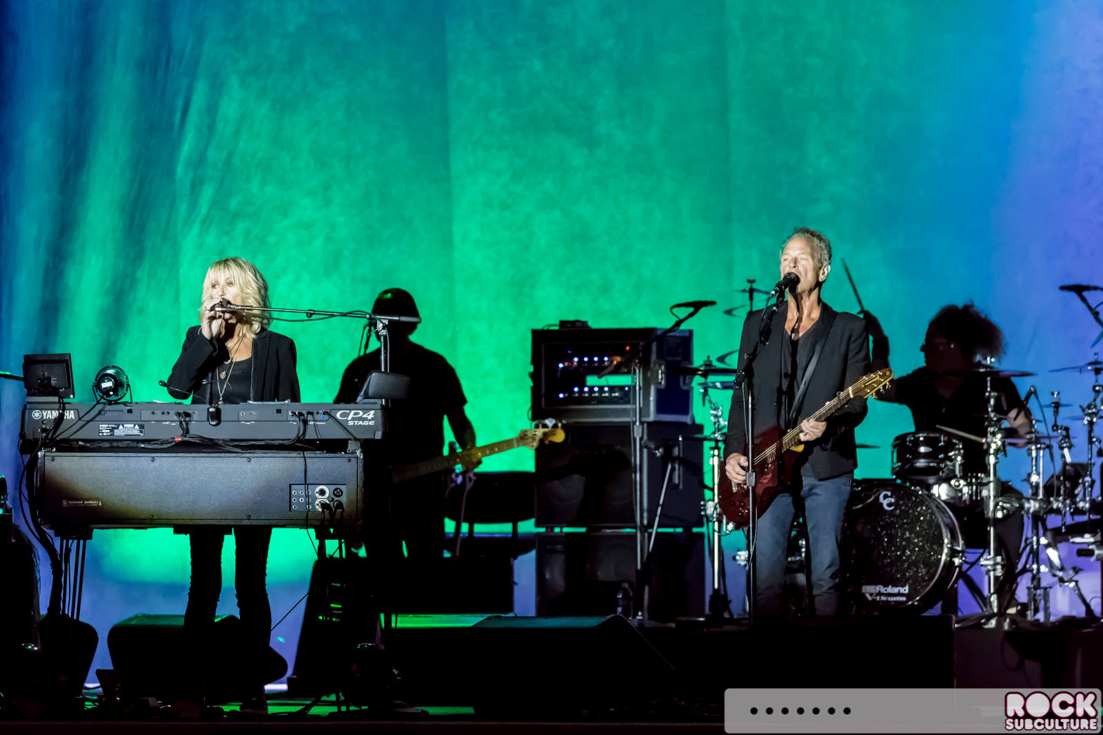 Lindsey-Buckinghamd-Christine-McVie-Concert-Tour-2017-Ironstone-556
