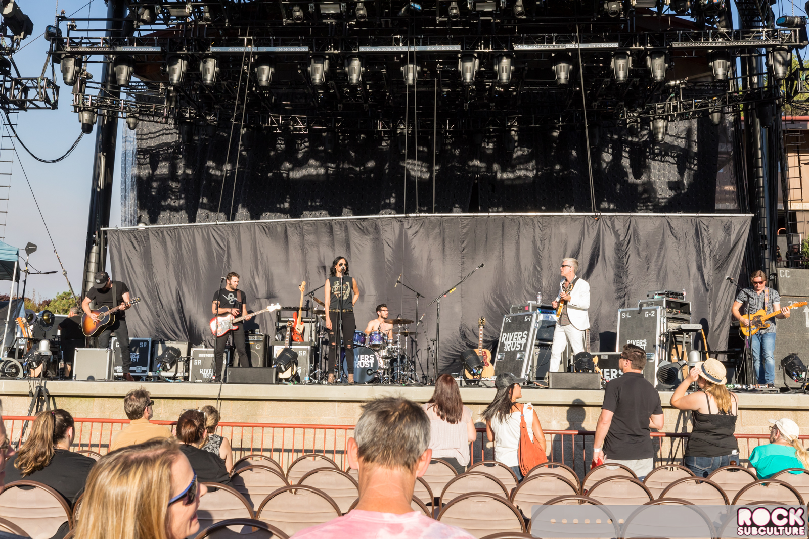 Rivers-&-Rust-2017-Tour-Concert-Live-Photos-Ironstone-Amphitheatre-08