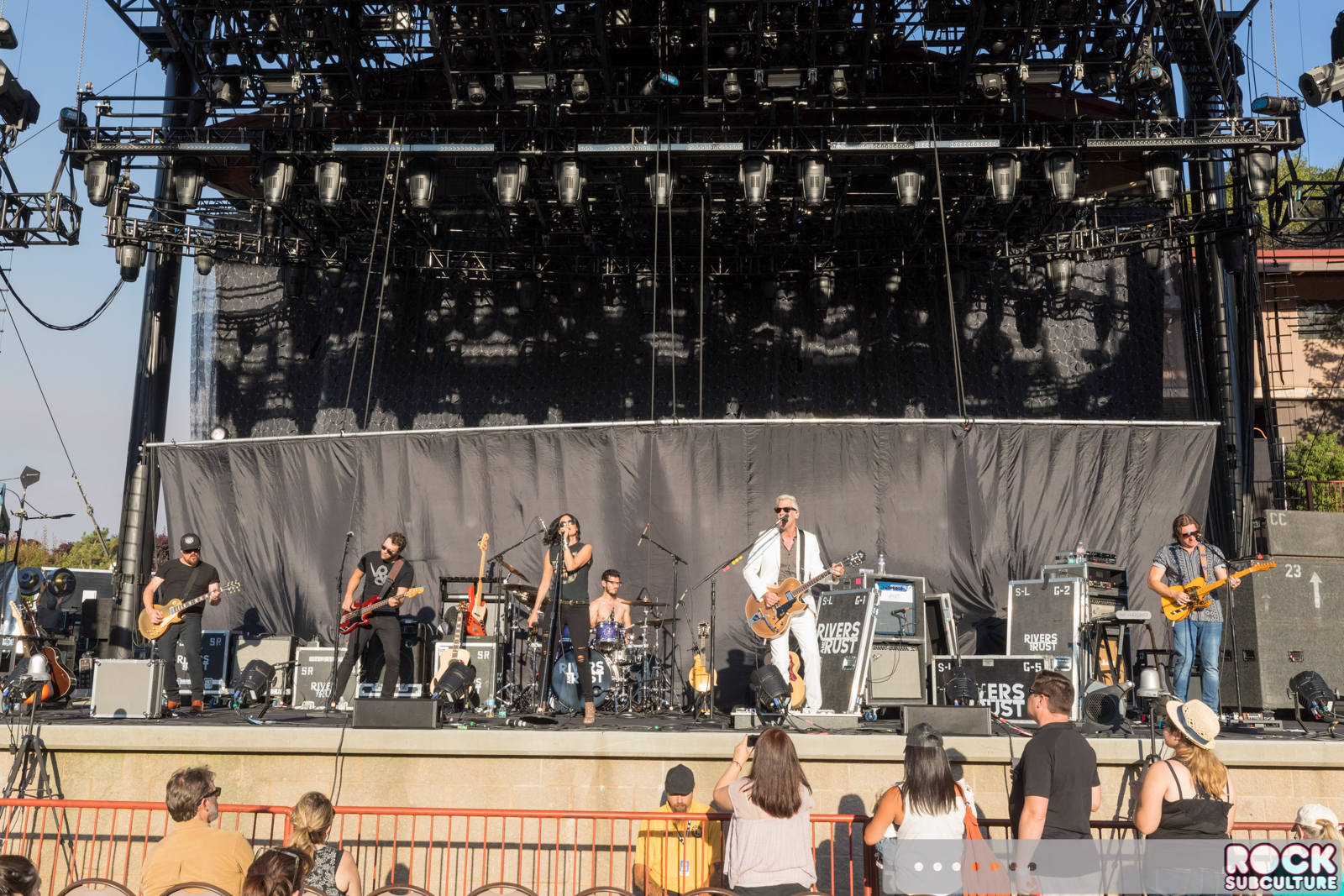 Rivers-&-Rust-2017-Tour-Concert-Live-Photos-Ironstone-Amphitheatre-19
