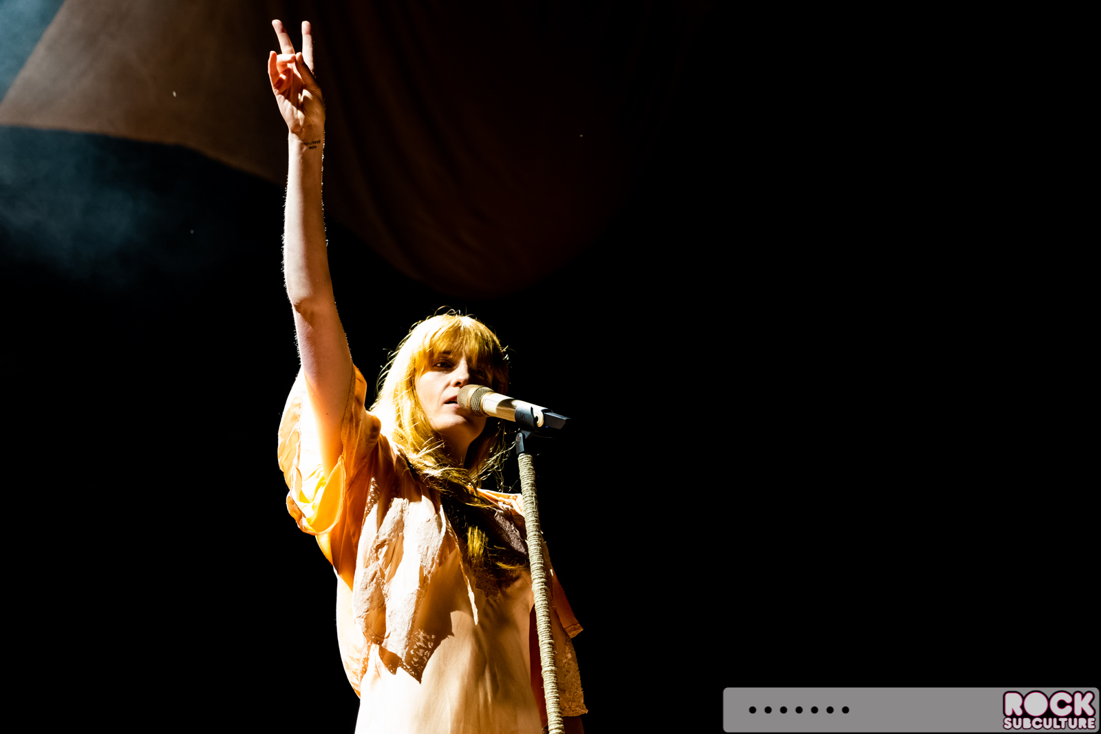 Florence-and-the-Machine-2018-Tour-Concert-Photos-Review-Lake-Tahoe-0351