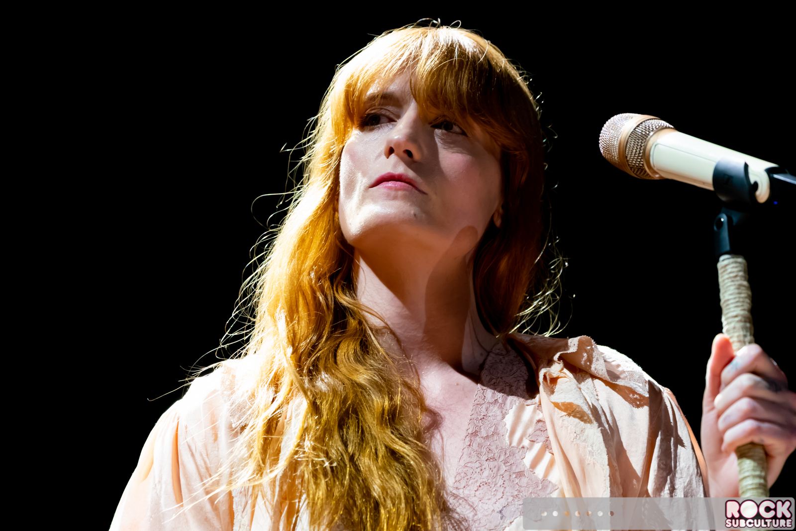 Florence-and-the-Machine-2018-Tour-Concert-Photos-Review-Lake-Tahoe-0364